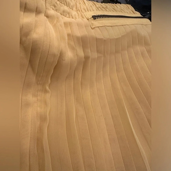 The Kooples Designer A-Line Pleated Yellow Skirt  Women’s size EU38 US 2 - Picture 12 of 13